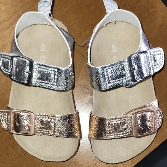 NWOT Carter's Kids Silver and Gold Sandals - Picture 4 of 5